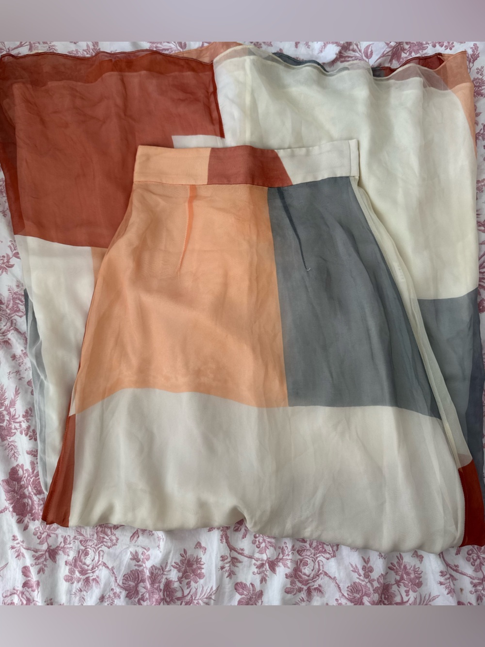 Zimmerman 100% silk maxi skirt with geometric print color block on white size 0 - Picture 8 of 9